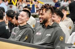 九游娱乐 -包含CBA常规赛冲刺阶段再迎强敌，拉齐奥官宣签约，主帅态度：管理层满意，更衣室氛围转暖的词条